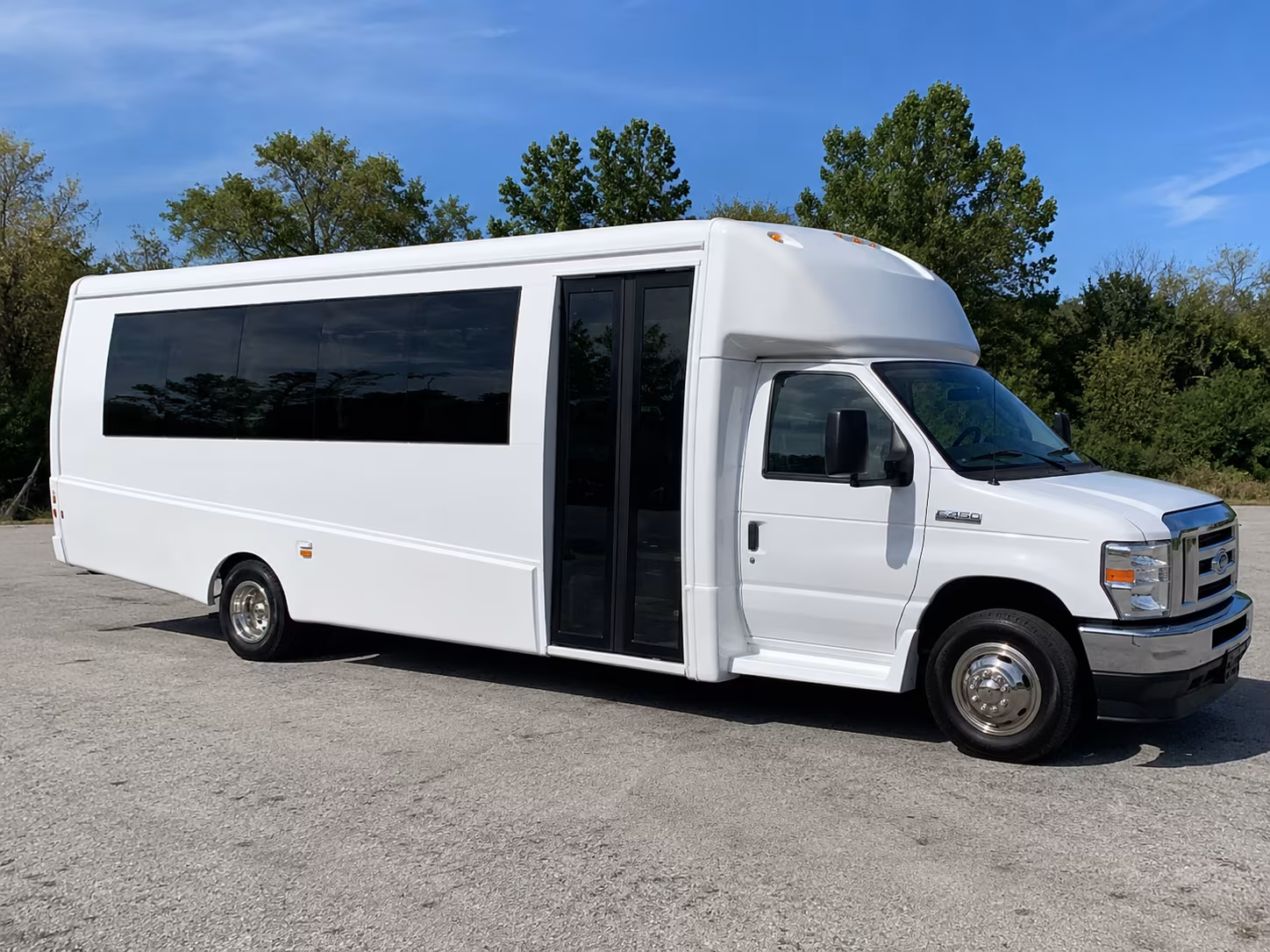 Montgomery Winery Tour & Pub Crawl Transportation party bus exterior